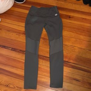 Calia by Carrie Underwood leggings